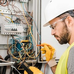 Things an Electrician in Wollongong Look for to Confirm Frayed Wiring