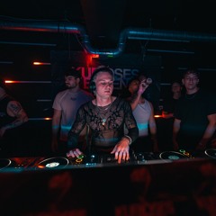 Kurioses Beben 25.10 Roof175