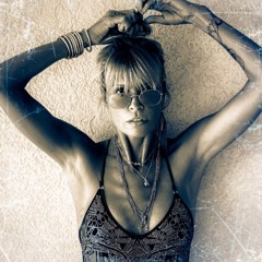 Maxine guest DJ at IBIZA SONICA RADIO