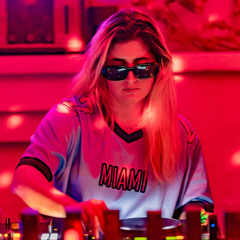 DJStankaa --->  Introducing Cristi Hernz