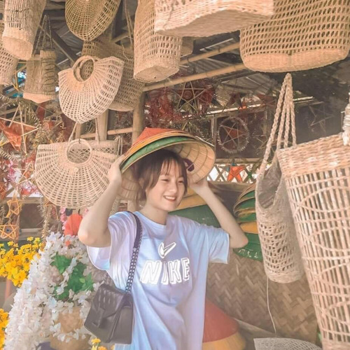 Xuất Thân Làm Trai Bắc Ninh Tôi Lấy Miếng Trầu Làm Đầu Câu Chuyện