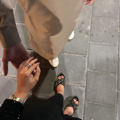 مرة تمشّى داخل العين يا عين ، و مرة تخش الفكر محدٍ يردّك