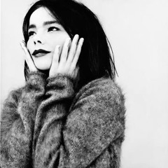 Björk - Crying_Edit