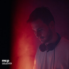 AUTHENTICITY IN THE DARKNESS - RICCARDO RIZZA - LIVE 01