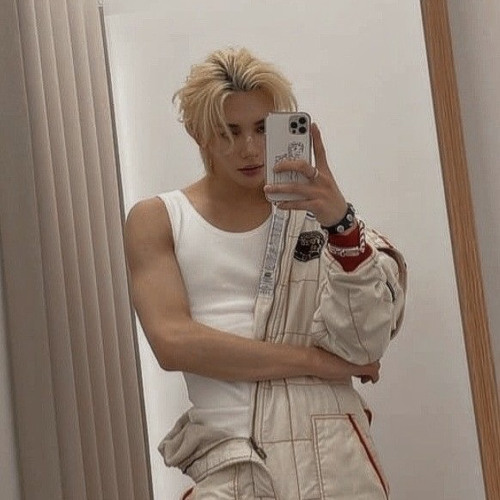 Stream RED LIGHTS BANGCHAN + HYUNJIN (StrayKids) (speed up) by lina