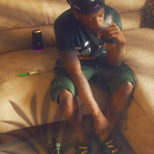 Fly Yayo Ft Db.Theo - They be Cap