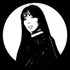 Sandra Raw