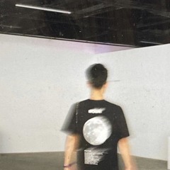 Vẫn Mãi Đứng Đây