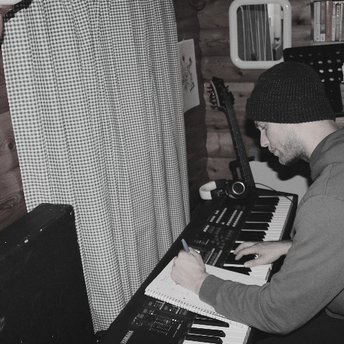 5. Night Swim (Feat. Oriyo)