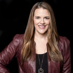 Conversations With Dez - with Lisa Spelman, VP & GM Xeon Products & Data Center Marketing, Intel
