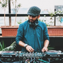 Krutartha Live @ Raasta Rooftop Bombay (Soul Kuenching Session) ft. DD Blues  & Haryaksh