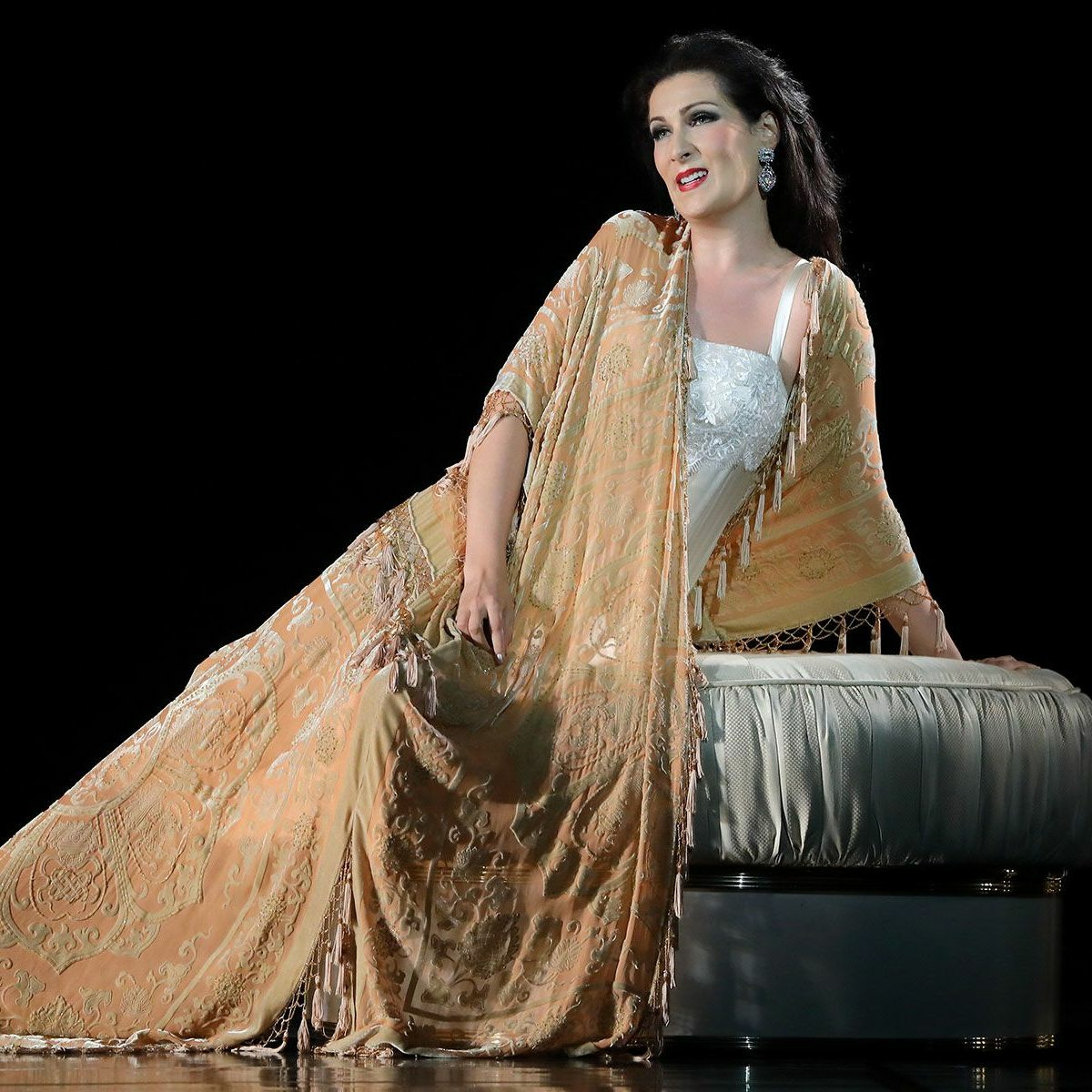 LA Opera Podcasts: Detrás del telón