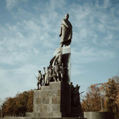 Опера проти пам’ятника Шевченкові. Дев’яносто років тому в Харкові відкрили монумент Кобзарю