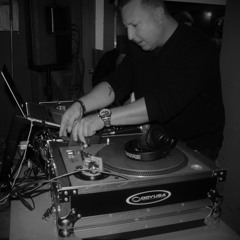 Quick lunch time and chill mix- soca, moom and a splash of hops