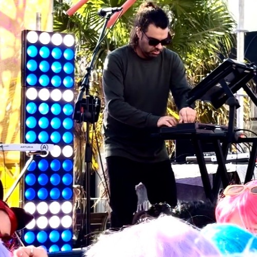 Live DeskTape from Bondi Festival