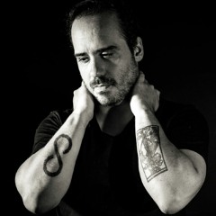 Sebastián Busto Presents Moonlight Project Feat Bodai - Music  ( VAXIO  BOOTLEG REMIX)