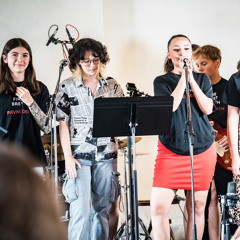 Žákovská Kapela První Dech | Happy [P. Williams]