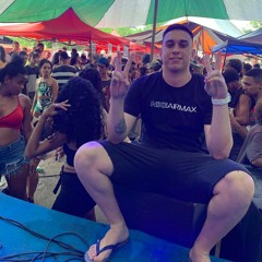PRESTA ATENÇAO, FICA DE QUATRO NO BAILE DO MD ( DJ JR DO MD )