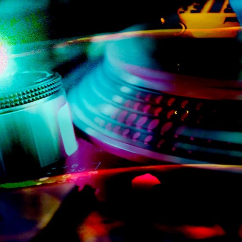 Stream Underground Vibes, Minimal House by Fumielu | Listen online