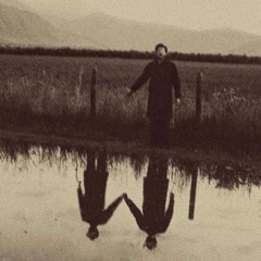 كم كُنت اخشى وحدتي حتى غدا صوتي وحيد | مزج للوحدة