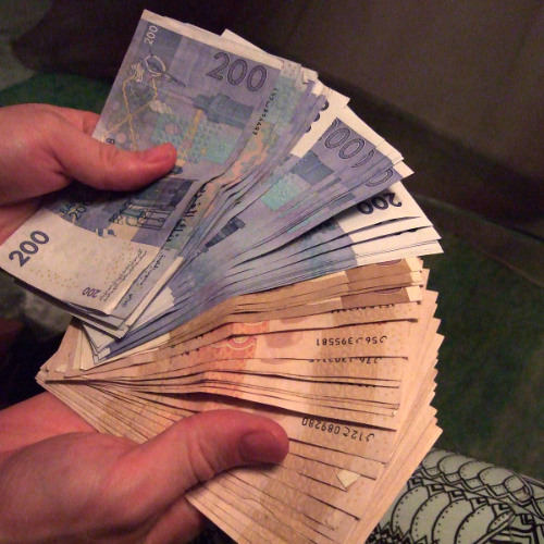 100 dirhams (prod. ecg703)