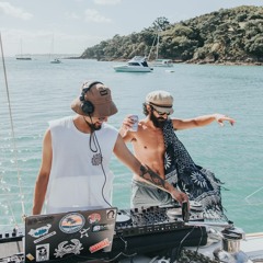Musu | Floating on Vida | Boat Party - @WaihekeIslandParadiseNZ