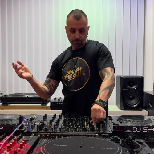 BREAKBEAT AT DJ SHOP Mixed by Stephan Gee