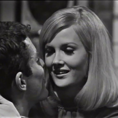 Hooked (Carolyn and Joe At the Blue Whale)