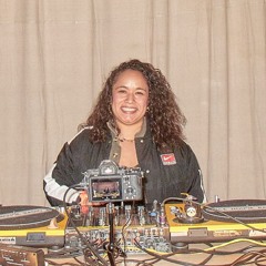 TAMBÓ Ice House Radio Sets