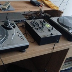 March 2003 Real Retro House (100% Vinyl)