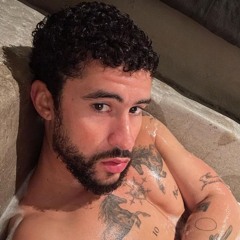 (\/) \n( ^ ^) \nC(")(") | bad bunny flip