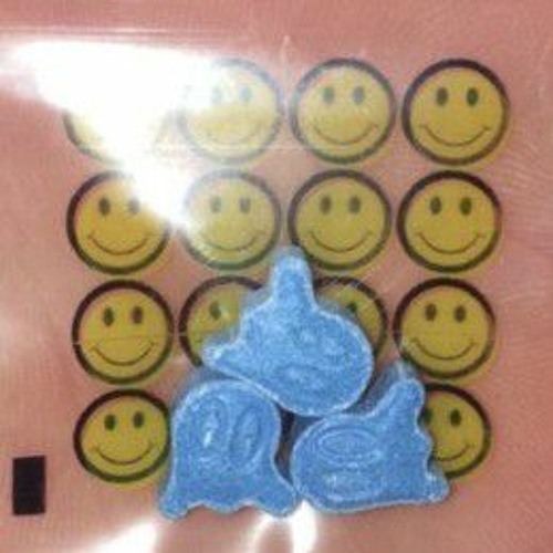 DJ COVID-19 : PACMAN FEVER  TRAP MIX  ft  BIGGIE SMALLS, DAFT PUNK ,MIKE  JONES and DJ MICHAEL WATTS