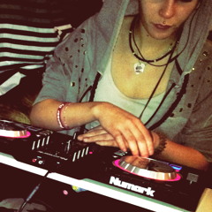 TEA GÄRRCI - JUST ABOUT MUSIC