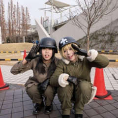 GIRLAGUN  ︻デ══一一-