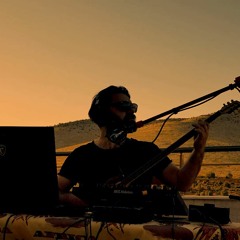 Üryan Geldim (Live Looping Session)