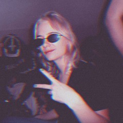 Nächster Halt: Abfahrt | @𝙺𝚕𝚊𝚗𝚐𝚝𝚑𝚎𝚛𝚊𝚙𝚑𝚒𝚎 𝙵𝚎𝚜𝚝𝚒𝚟𝚊𝚕 𝟸𝟶𝟸𝟺