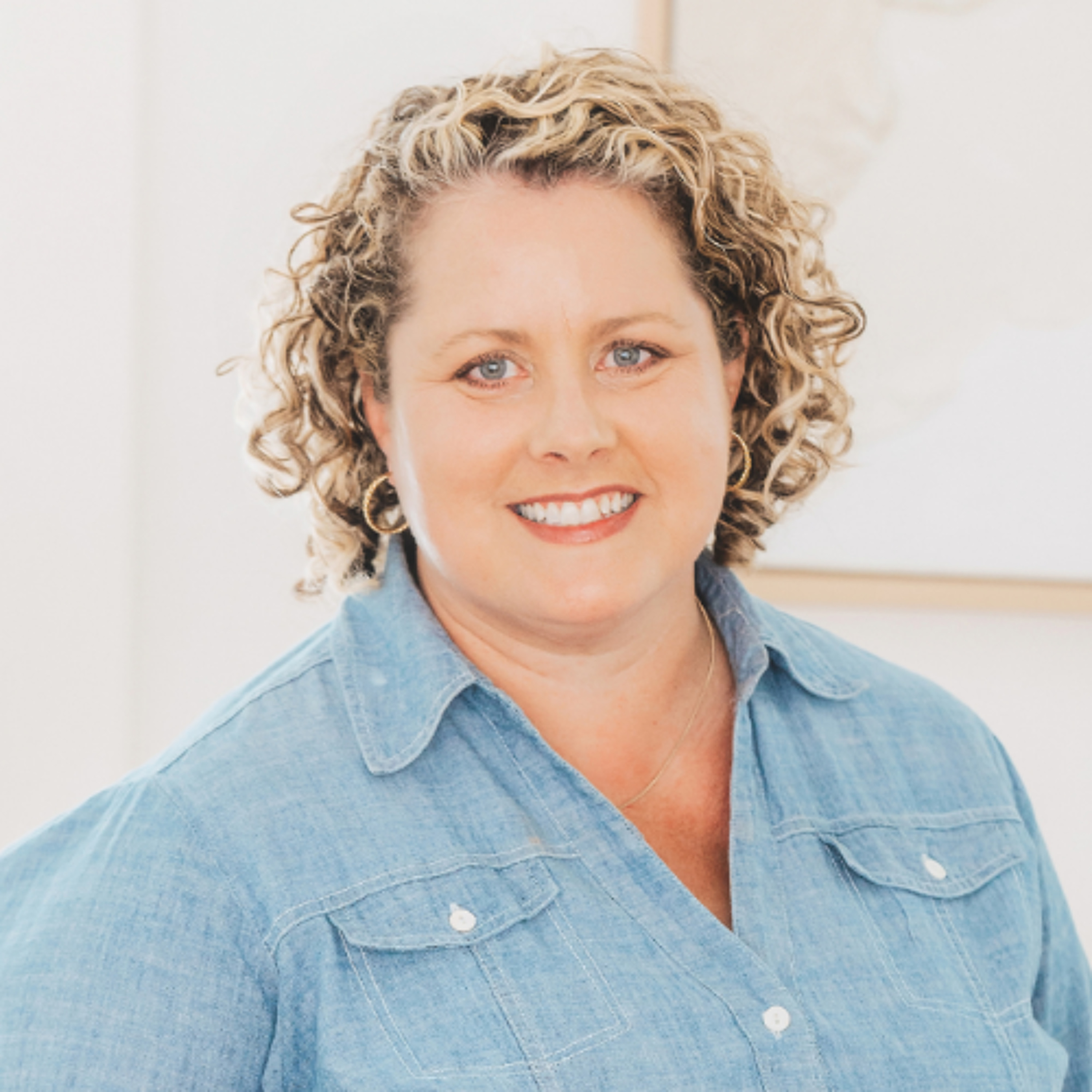 587. No Muss, No Fuss: Dana K. White’s No-Mess Decluttering Method episode artwork