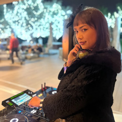 To Paris & Beyond Holiday Lounge LIVE