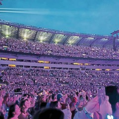 Crowd Cheers (Concert)