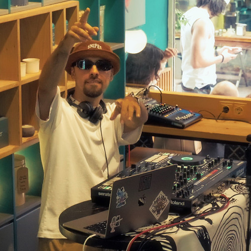 USTA – Sounds of the Neighborhood #5 | Live DJ Set in Istanbul (Funk & Hip Hop)