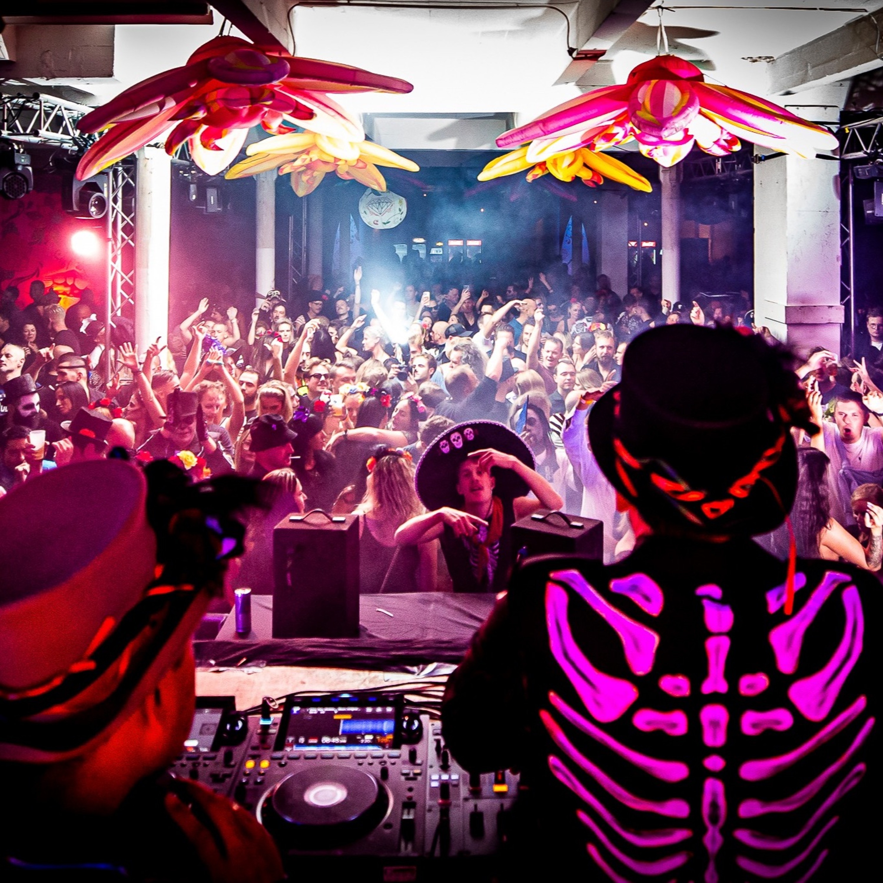 Caspar & Don Cabron @ Thé Dansant Dia de los Muertos 2023 episode artwork