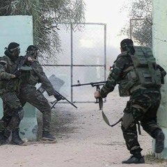 عجبًا أراني مولعًا برثائِه.