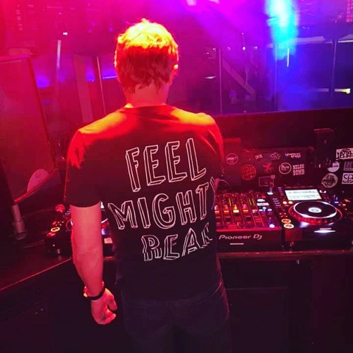 Michael Gray - Mi Soul /Mi House Mastermix Show 28 3 2020 with guest mix by Ian Ossia  (No Adverts)