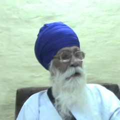 18 of 42 Japu Pauri 15 ਮੰਨੈ ਪਾਵਹਿ ਮੋਖੁ ਦੁਆਰੁ ॥