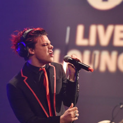 YUNGBLUD — Strawberry Lipstick (Live in BBC Radio 1’s Live Lounge)