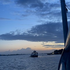 NST EM KHÓC CHO NỖI ĐAU NGƯỜI THỨ BA 2k25