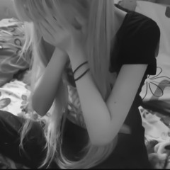 الساعه ثلاث الفجر وانا قاعد لحالي