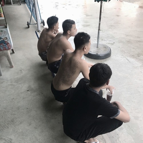 cưới chính× nhạc lộn xộn