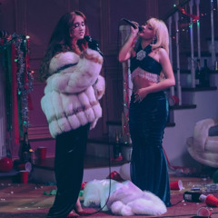 Last Christmas Sabrina Carpenter and Chappell Roan (from netfix, a nonsense Christmas) - gabri