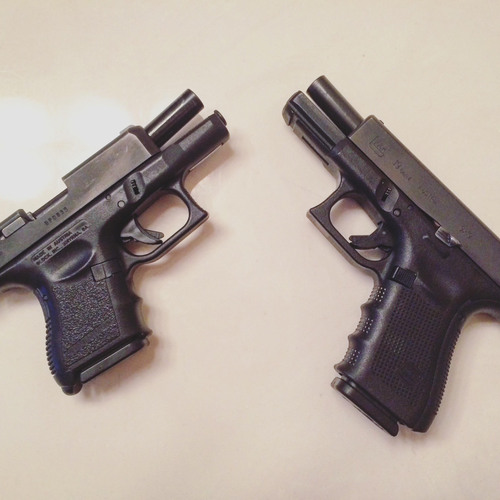 2 Twin Glocks feat. $amwitadollasign